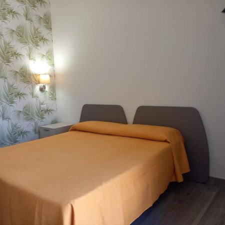 Hotel Ristorante Villa Terry Лаурия Инфериоре Екстериор снимка