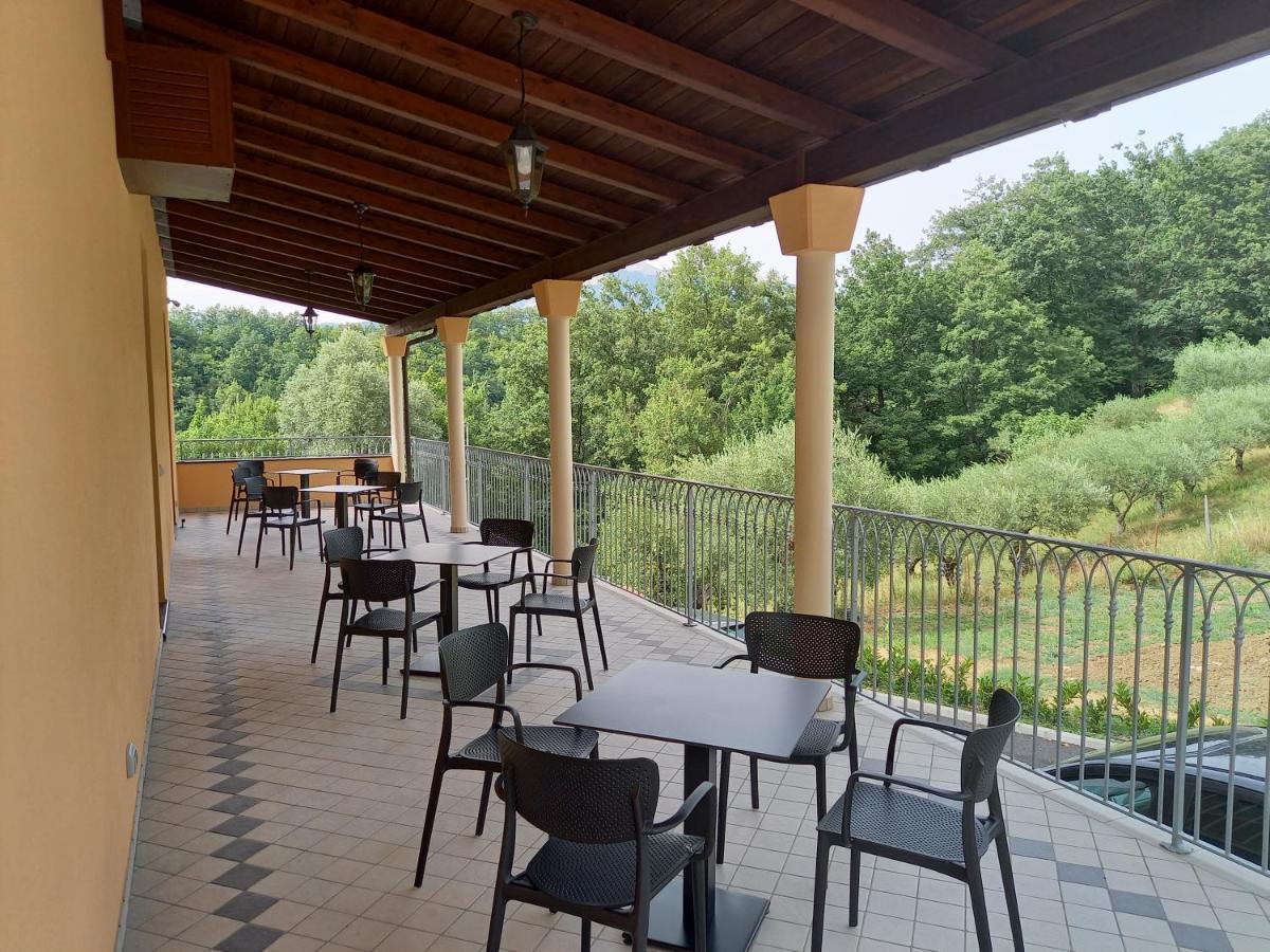 Hotel Ristorante Villa Terry Лаурия Инфериоре Екстериор снимка