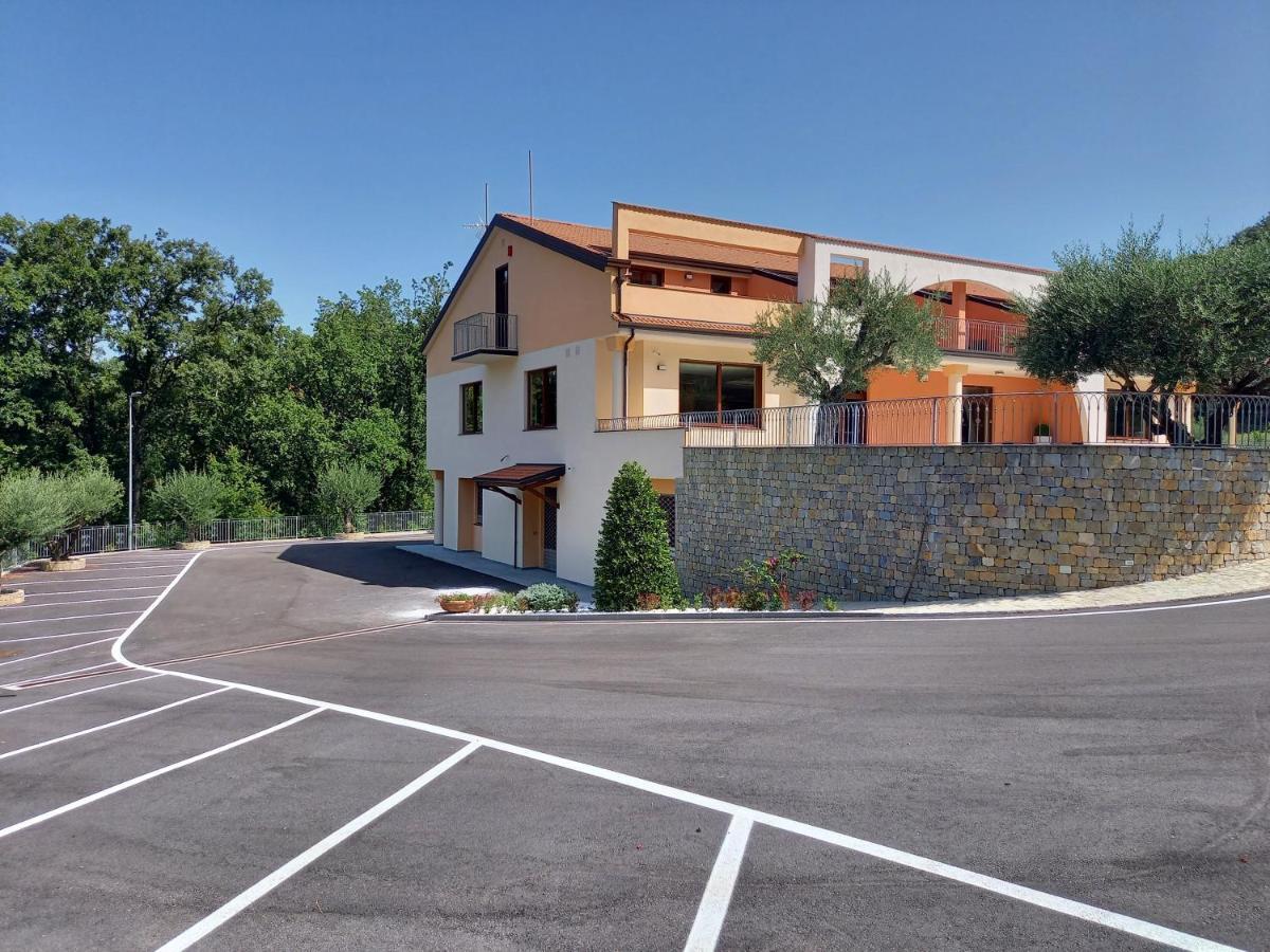Hotel Ristorante Villa Terry Лаурия Инфериоре Екстериор снимка