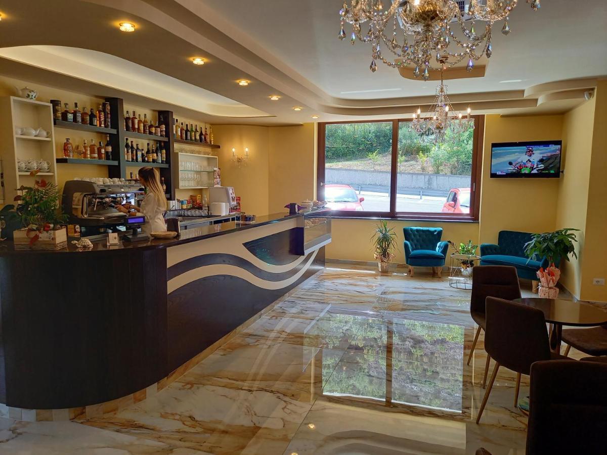 Hotel Ristorante Villa Terry Лаурия Инфериоре Екстериор снимка