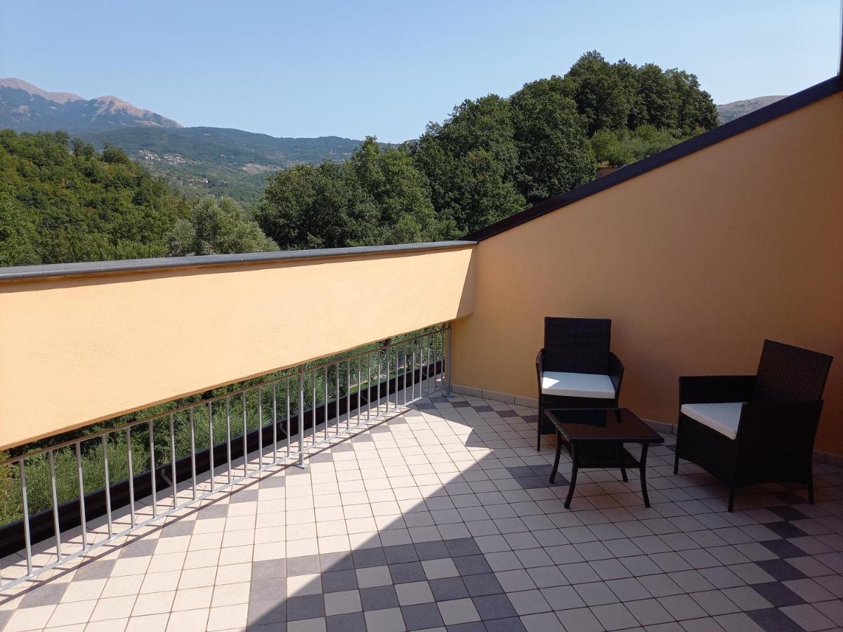 Hotel Ristorante Villa Terry Лаурия Инфериоре Екстериор снимка