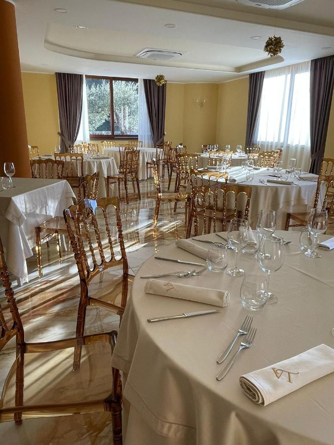 Hotel Ristorante Villa Terry Лаурия Инфериоре Екстериор снимка